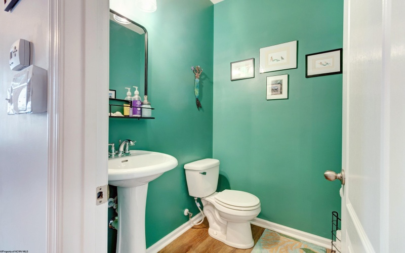 3322 Sun Court, Morgantown, West Virginia 26505, 3 Bedrooms Bedrooms, 8 Rooms Rooms,3 BathroomsBathrooms,Single Family Attached,For Sale,Sun,10159466