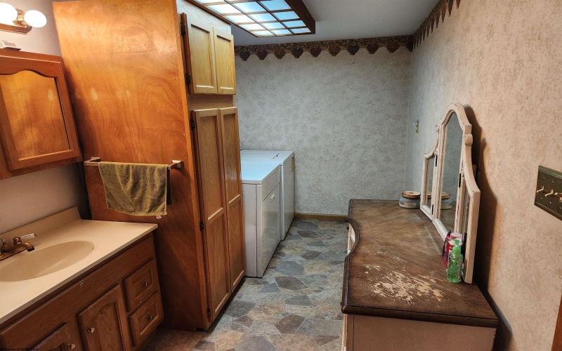 784 Ona Street, Grafton, West Virginia 26354-1723, 3 Bedrooms Bedrooms, 5 Rooms Rooms,1 BathroomBathrooms,Single Family Detached,For Sale,Ona,10159478