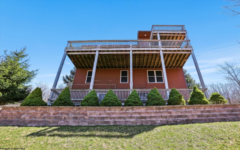 1901 Mountainside Road, Davis, West Virginia 26260, 4 Bedrooms Bedrooms, 8 Rooms Rooms,3 BathroomsBathrooms,Single Family Detached,For Sale,Mountainside,10159463