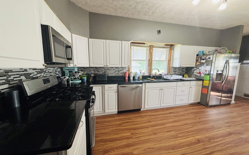 8127 Cost Avenue, Stonewood, West Virginia 26301, 3 Bedrooms Bedrooms, 6 Rooms Rooms,1 BathroomBathrooms,Single Family Detached,For Sale,Cost,10159454