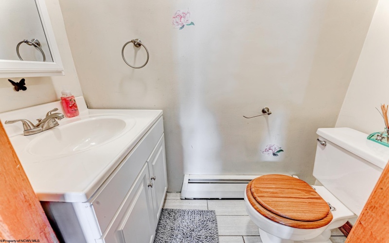 1114 Berwood Drive, Morgantown, West Virginia 26505, 5 Bedrooms Bedrooms, 10 Rooms Rooms,2 BathroomsBathrooms,Single Family Detached,For Sale,Berwood,10159458