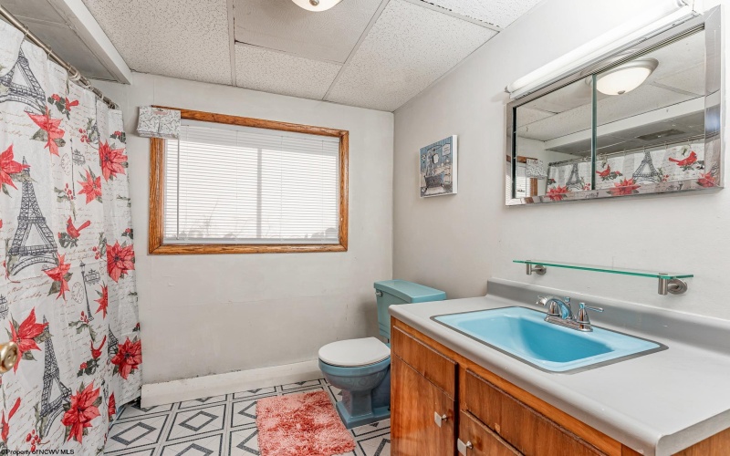 1114 Berwood Drive, Morgantown, West Virginia 26505, 5 Bedrooms Bedrooms, 10 Rooms Rooms,2 BathroomsBathrooms,Single Family Detached,For Sale,Berwood,10159458