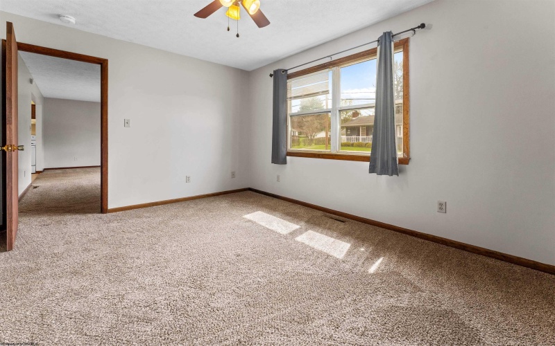 136 2nd Street, Westover, West Virginia 26501, 2 Bedrooms Bedrooms, 4 Rooms Rooms,1 BathroomBathrooms,Single Family Detached,For Sale,2nd,10159457