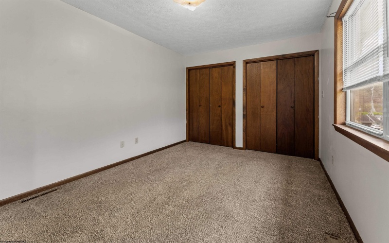 136 2nd Street, Westover, West Virginia 26501, 2 Bedrooms Bedrooms, 4 Rooms Rooms,1 BathroomBathrooms,Single Family Detached,For Sale,2nd,10159457