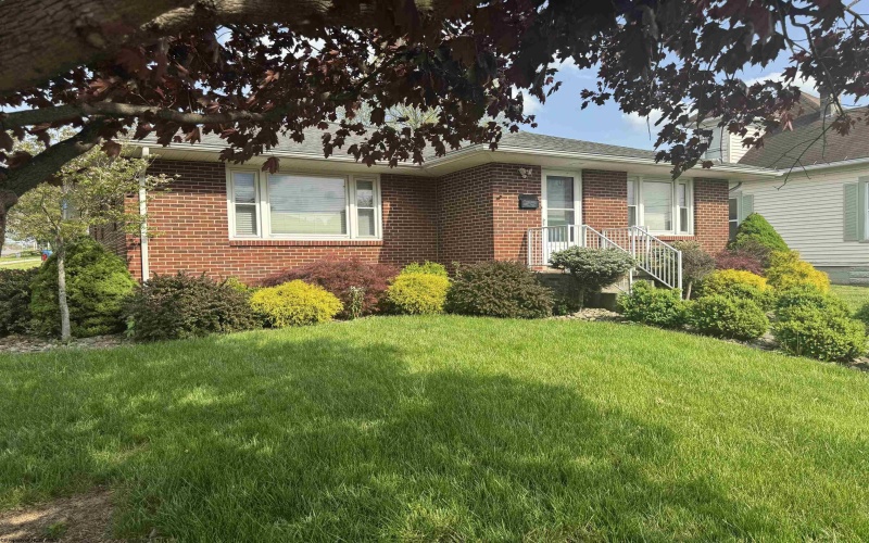 324 Dunkin Avenue, Bridgeport, West Virginia 26330, 3 Bedrooms Bedrooms, 7 Rooms Rooms,1 BathroomBathrooms,Single Family Detached,For Sale,Dunkin,10159472