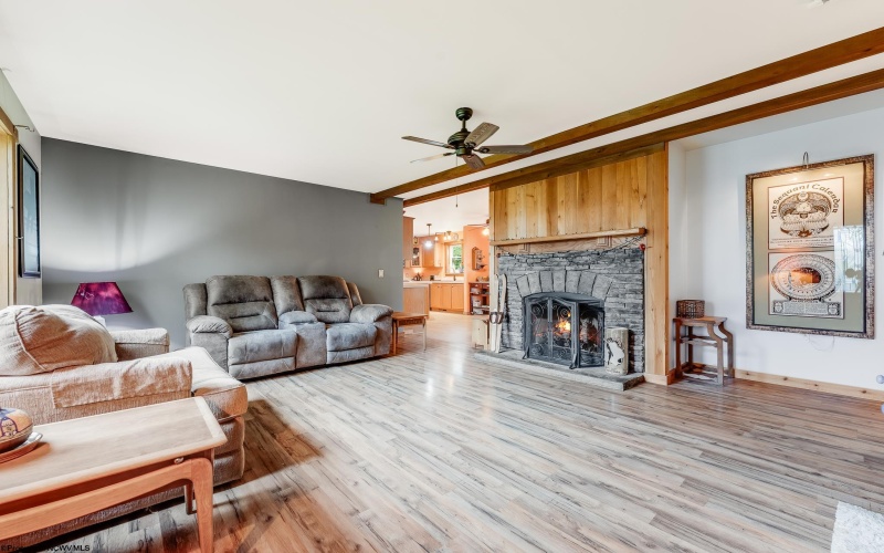 292 Appalachian Drive, Bruceton Mills, West Virginia 26525, 3 Bedrooms Bedrooms, 6 Rooms Rooms,2 BathroomsBathrooms,Single Family Detached,For Sale,Appalachian,10159471