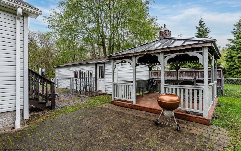 292 Appalachian Drive, Bruceton Mills, West Virginia 26525, 3 Bedrooms Bedrooms, 6 Rooms Rooms,2 BathroomsBathrooms,Single Family Detached,For Sale,Appalachian,10159471