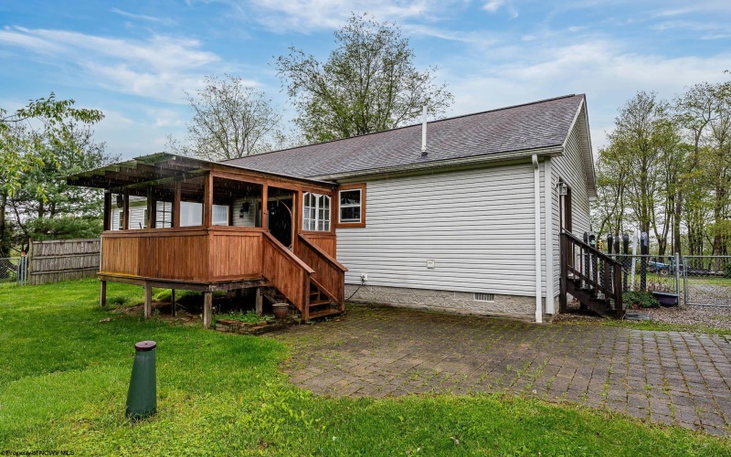 292 Appalachian Drive, Bruceton Mills, West Virginia 26525, 3 Bedrooms Bedrooms, 6 Rooms Rooms,2 BathroomsBathrooms,Single Family Detached,For Sale,Appalachian,10159471