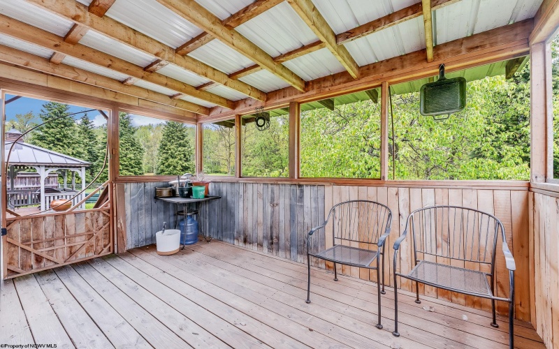 292 Appalachian Drive, Bruceton Mills, West Virginia 26525, 3 Bedrooms Bedrooms, 6 Rooms Rooms,2 BathroomsBathrooms,Single Family Detached,For Sale,Appalachian,10159471