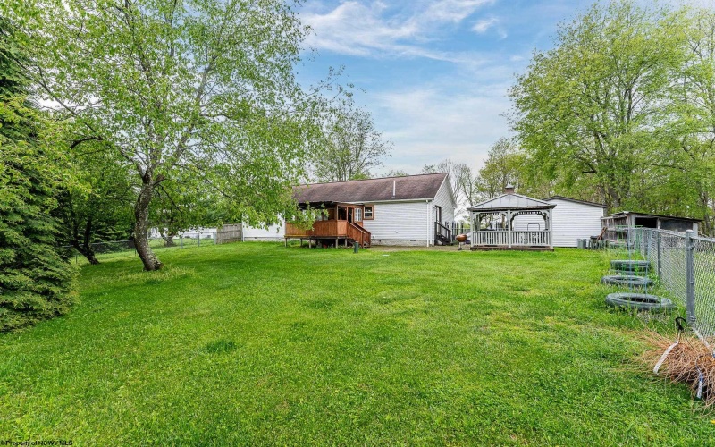 292 Appalachian Drive, Bruceton Mills, West Virginia 26525, 3 Bedrooms Bedrooms, 6 Rooms Rooms,2 BathroomsBathrooms,Single Family Detached,For Sale,Appalachian,10159471