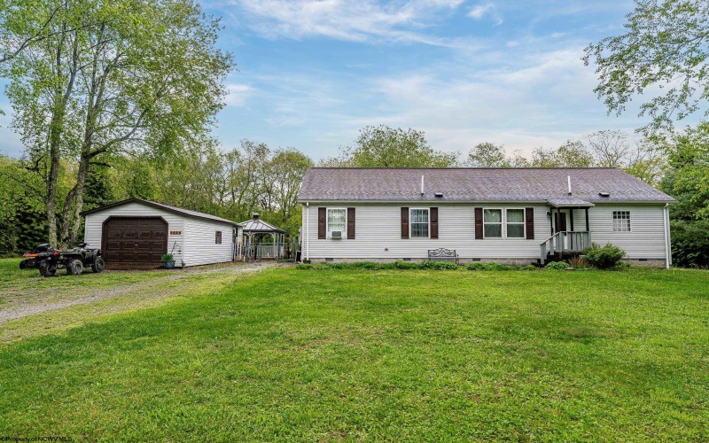 292 Appalachian Drive, Bruceton Mills, West Virginia 26525, 3 Bedrooms Bedrooms, 6 Rooms Rooms,2 BathroomsBathrooms,Single Family Detached,For Sale,Appalachian,10159471