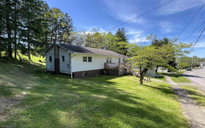 302 Jameson Avenue, Parsons, West Virginia 26287, 2 Bedrooms Bedrooms, 6 Rooms Rooms,1 BathroomBathrooms,Single Family Detached,For Sale,Jameson,10159476
