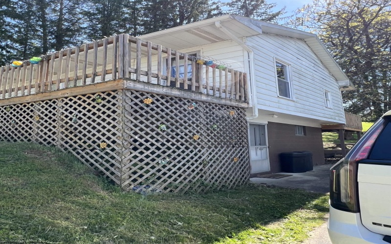 302 Jameson Avenue, Parsons, West Virginia 26287, 2 Bedrooms Bedrooms, 6 Rooms Rooms,1 BathroomBathrooms,Single Family Detached,For Sale,Jameson,10159476