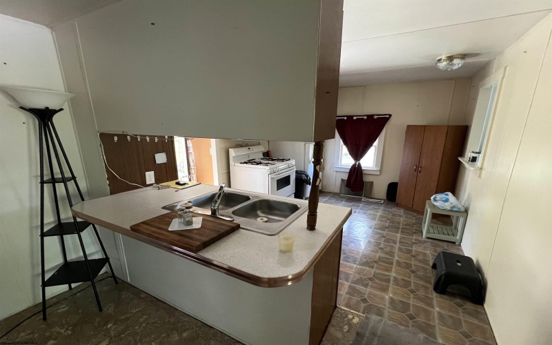 302 Jameson Avenue, Parsons, West Virginia 26287, 2 Bedrooms Bedrooms, 6 Rooms Rooms,1 BathroomBathrooms,Single Family Detached,For Sale,Jameson,10159476