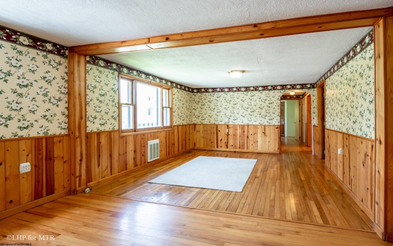 22 Euclid Avenue, Thomas, West Virginia 26292, 3 Bedrooms Bedrooms, 8 Rooms Rooms,2 BathroomsBathrooms,Single Family Detached,For Sale,Euclid,10159482