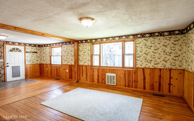 22 Euclid Avenue, Thomas, West Virginia 26292, 3 Bedrooms Bedrooms, 8 Rooms Rooms,2 BathroomsBathrooms,Single Family Detached,For Sale,Euclid,10159482