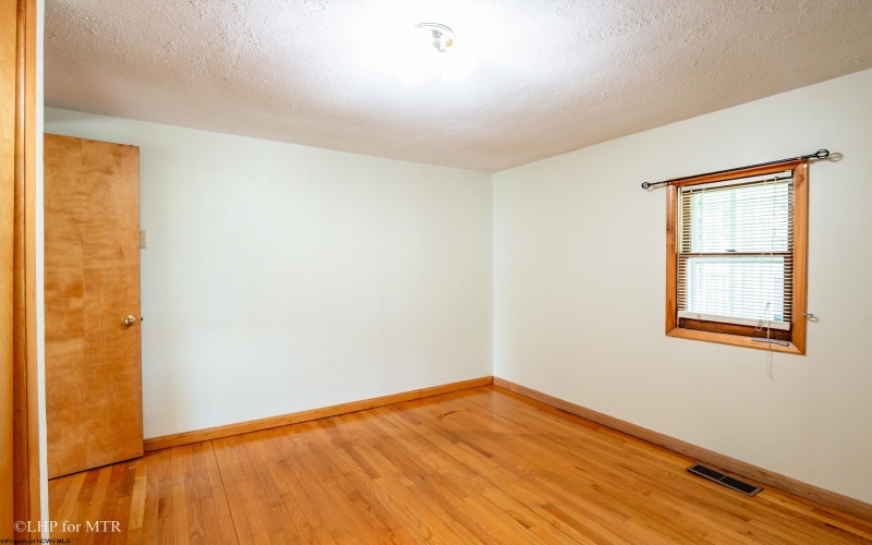 22 Euclid Avenue, Thomas, West Virginia 26292, 3 Bedrooms Bedrooms, 8 Rooms Rooms,2 BathroomsBathrooms,Single Family Detached,For Sale,Euclid,10159482