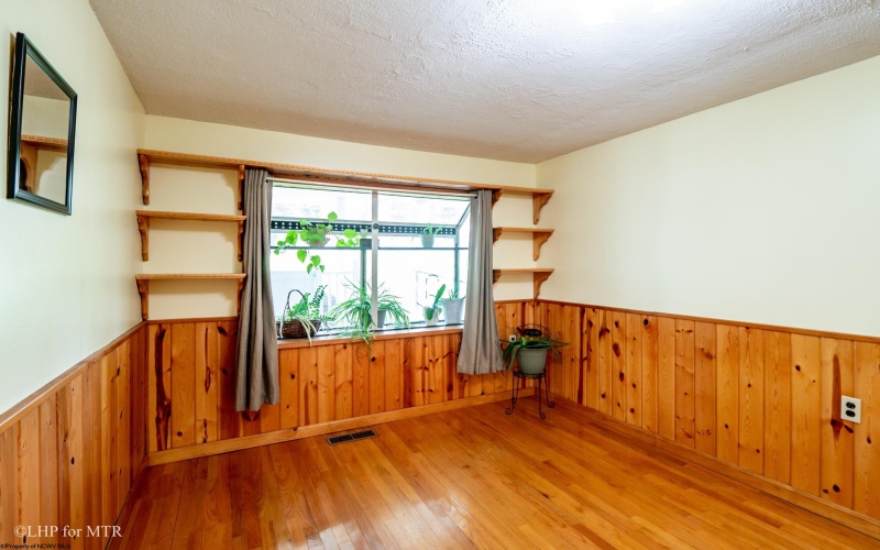 22 Euclid Avenue, Thomas, West Virginia 26292, 3 Bedrooms Bedrooms, 8 Rooms Rooms,2 BathroomsBathrooms,Single Family Detached,For Sale,Euclid,10159482