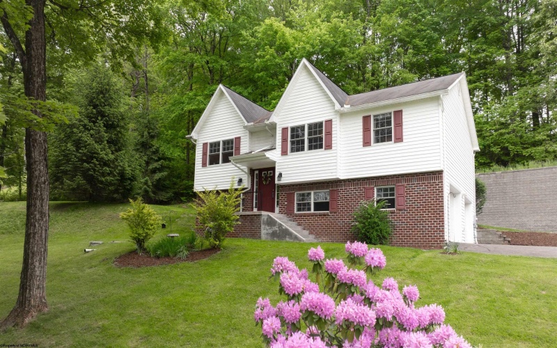 33 Rocky Top Lane, Morgantown, West Virginia 26508, 3 Bedrooms Bedrooms, 6 Rooms Rooms,2 BathroomsBathrooms,Single Family Detached,For Sale,Rocky Top,10159497
