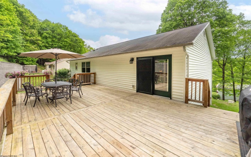 33 Rocky Top Lane, Morgantown, West Virginia 26508, 3 Bedrooms Bedrooms, 6 Rooms Rooms,2 BathroomsBathrooms,Single Family Detached,For Sale,Rocky Top,10159497