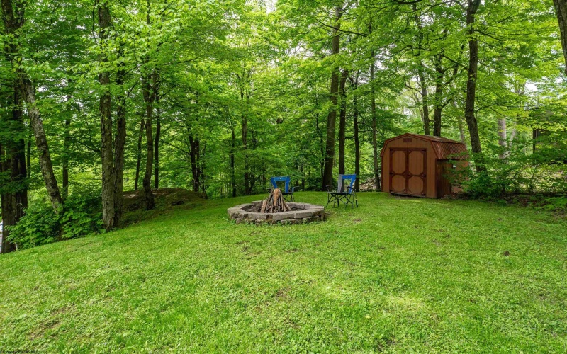 33 Rocky Top Lane, Morgantown, West Virginia 26508, 3 Bedrooms Bedrooms, 6 Rooms Rooms,2 BathroomsBathrooms,Single Family Detached,For Sale,Rocky Top,10159497