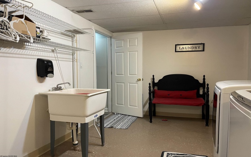4 Hall Valley Court, Bridgeport, West Virginia 26330, 2 Bedrooms Bedrooms, 5 Rooms Rooms,1 BathroomBathrooms,Single Family Attached,For Sale,Hall Valley,10159498