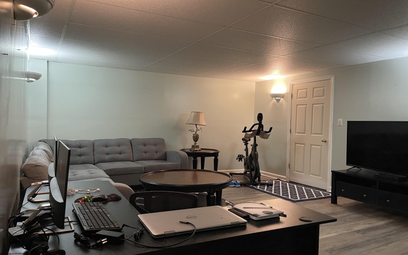 4 Hall Valley Court, Bridgeport, West Virginia 26330, 2 Bedrooms Bedrooms, 5 Rooms Rooms,1 BathroomBathrooms,Single Family Attached,For Sale,Hall Valley,10159498