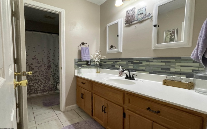 4 Hall Valley Court, Bridgeport, West Virginia 26330, 2 Bedrooms Bedrooms, 5 Rooms Rooms,1 BathroomBathrooms,Single Family Attached,For Sale,Hall Valley,10159498