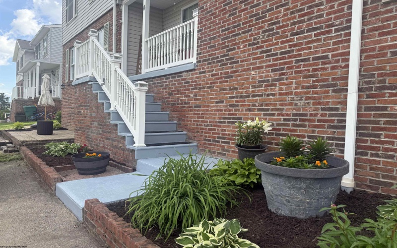 4 Hall Valley Court, Bridgeport, West Virginia 26330, 2 Bedrooms Bedrooms, 5 Rooms Rooms,1 BathroomBathrooms,Single Family Attached,For Sale,Hall Valley,10159498