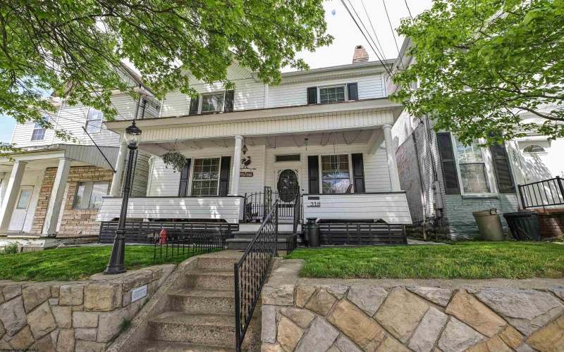 318 Maryland Avenue, Fairmont, West Virginia 26554, 4 Bedrooms Bedrooms, 8 Rooms Rooms,2 BathroomsBathrooms,Single Family Detached,For Sale,Maryland,10159496