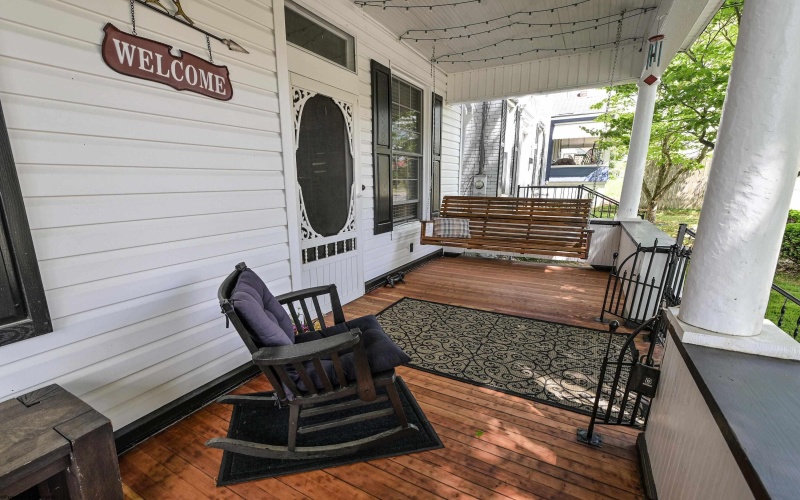 318 Maryland Avenue, Fairmont, West Virginia 26554, 4 Bedrooms Bedrooms, 8 Rooms Rooms,2 BathroomsBathrooms,Single Family Detached,For Sale,Maryland,10159496
