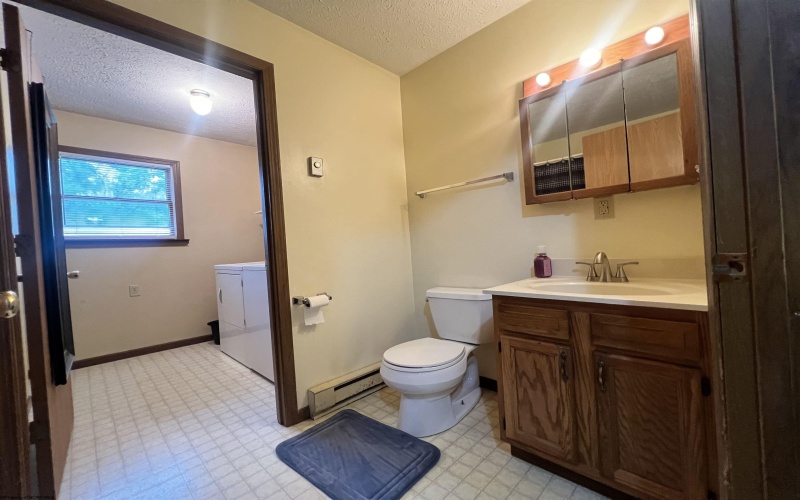 112 Richland Street, West Milford, West Virginia 26451, 3 Bedrooms Bedrooms, 6 Rooms Rooms,1 BathroomBathrooms,Single Family Detached,For Sale,Richland,10159491