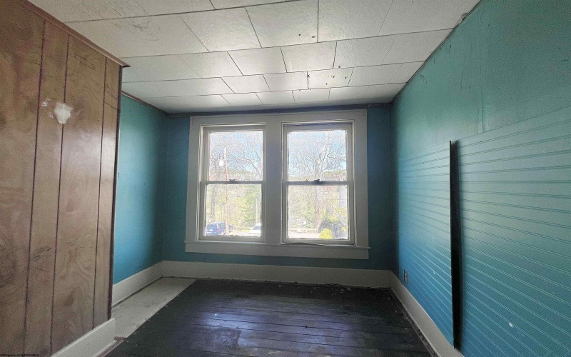 11 Park Avenue, Westover, West Virginia 26505, 3 Bedrooms Bedrooms, 8 Rooms Rooms,1 BathroomBathrooms,Single Family Detached,For Sale,Park,10159486