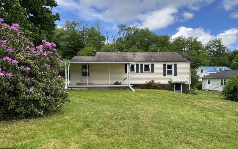112 Center Street, Kingwood, West Virginia 26537, 3 Bedrooms Bedrooms, 6 Rooms Rooms,1 BathroomBathrooms,Single Family Detached,For Sale,Center,10159511