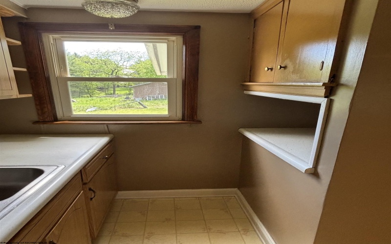 112 Center Street, Kingwood, West Virginia 26537, 3 Bedrooms Bedrooms, 6 Rooms Rooms,1 BathroomBathrooms,Single Family Detached,For Sale,Center,10159511