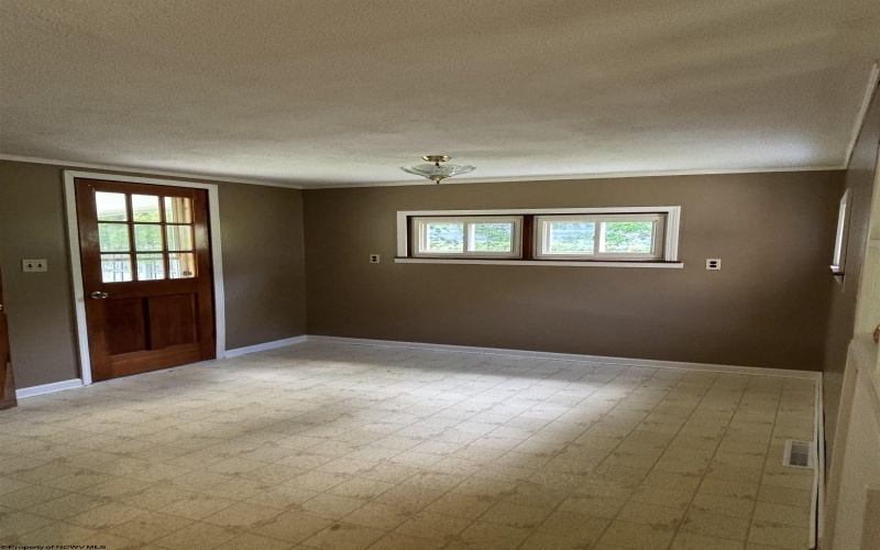 112 Center Street, Kingwood, West Virginia 26537, 3 Bedrooms Bedrooms, 6 Rooms Rooms,1 BathroomBathrooms,Single Family Detached,For Sale,Center,10159511