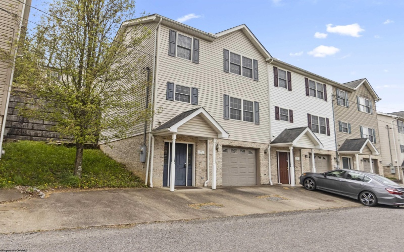 838 Quadrilla Street, Morgantown, West Virginia 26505, 3 Bedrooms Bedrooms, 7 Rooms Rooms,2 BathroomsBathrooms,Single Family Attached,For Sale,Quadrilla,10159505