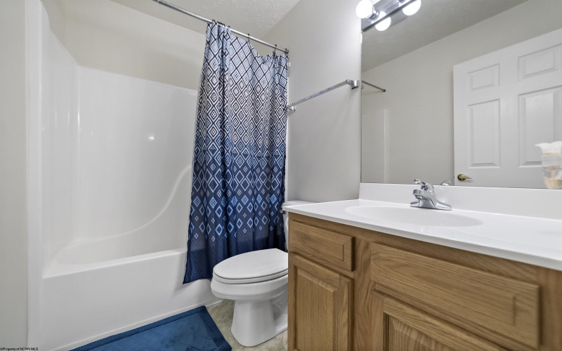 124 Donna Avenue, Morgantown, West Virginia 26505, 3 Bedrooms Bedrooms, 9 Rooms Rooms,2 BathroomsBathrooms,Single Family Attached,For Sale,Donna,10159510