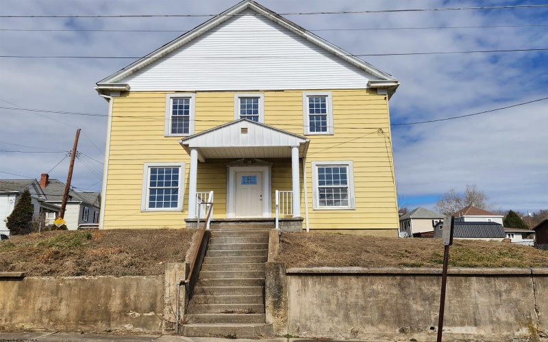 600 Linden Avenue, Clarksburg, West Virginia 26301, ,Multi-unit/income,For Sale,Linden,10159501