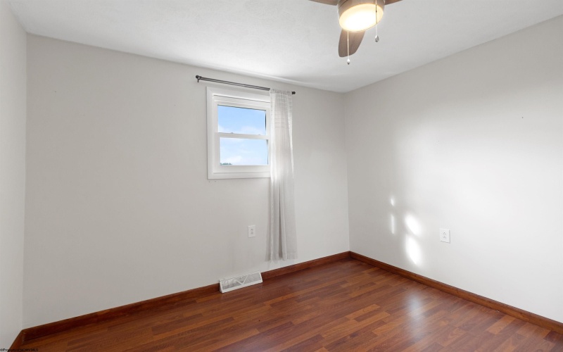 111 Brentwood Drive, Bridgeport, West Virginia 26330, 3 Bedrooms Bedrooms, 8 Rooms Rooms,2 BathroomsBathrooms,Single Family Detached,For Sale,Brentwood,10159507