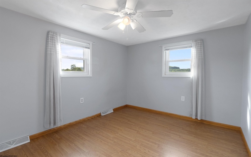 111 Brentwood Drive, Bridgeport, West Virginia 26330, 3 Bedrooms Bedrooms, 8 Rooms Rooms,2 BathroomsBathrooms,Single Family Detached,For Sale,Brentwood,10159507