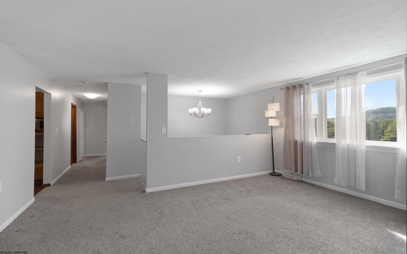 111 Brentwood Drive, Bridgeport, West Virginia 26330, 3 Bedrooms Bedrooms, 8 Rooms Rooms,2 BathroomsBathrooms,Single Family Detached,For Sale,Brentwood,10159507