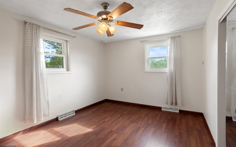 111 Brentwood Drive, Bridgeport, West Virginia 26330, 3 Bedrooms Bedrooms, 8 Rooms Rooms,2 BathroomsBathrooms,Single Family Detached,For Sale,Brentwood,10159507