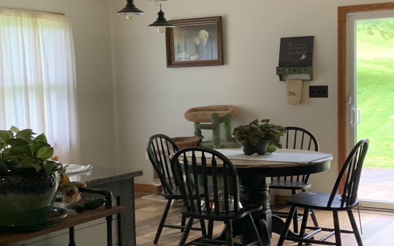 382 Knoll View Road, Mount Clare, West Virginia 26408, 3 Bedrooms Bedrooms, 7 Rooms Rooms,2 BathroomsBathrooms,Single Family Detached,For Sale,Knoll View,10159502