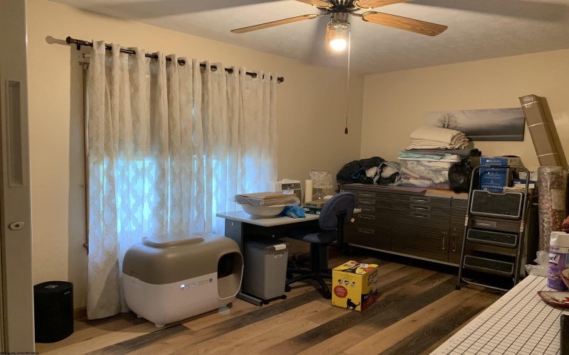 382 Knoll View Road, Mount Clare, West Virginia 26408, 3 Bedrooms Bedrooms, 7 Rooms Rooms,2 BathroomsBathrooms,Single Family Detached,For Sale,Knoll View,10159502