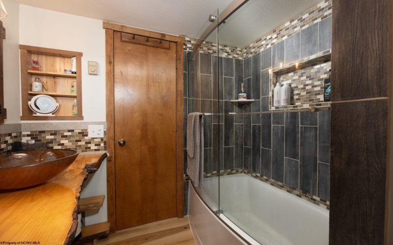 247 Daylily Court, Terra Alta, West Virginia 26764-3114, 4 Bedrooms Bedrooms, 9 Rooms Rooms,2 BathroomsBathrooms,Single Family Detached,For Sale,Daylily,10159513