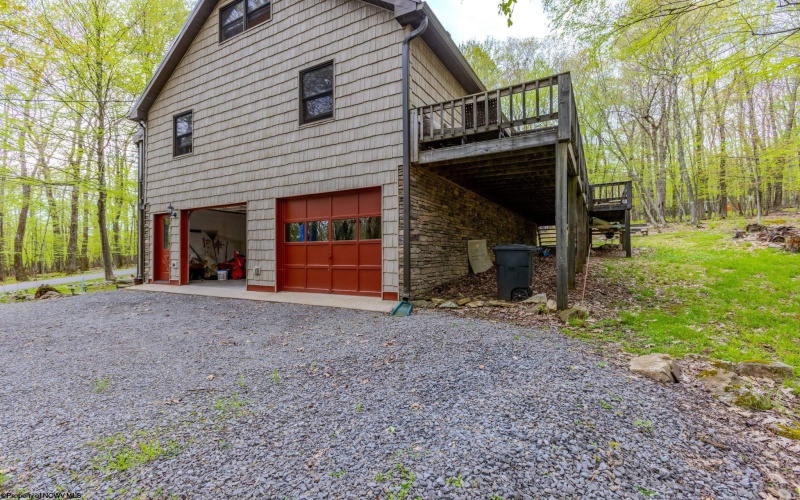 247 Daylily Court, Terra Alta, West Virginia 26764-3114, 4 Bedrooms Bedrooms, 9 Rooms Rooms,2 BathroomsBathrooms,Single Family Detached,For Sale,Daylily,10159513