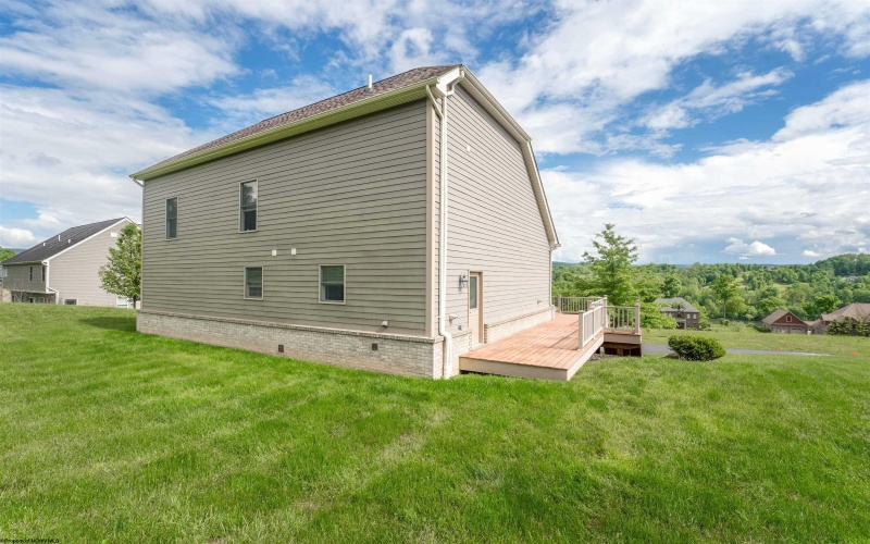 1205 Paradise Point Court, Morgantown, West Virginia 26508, 3 Bedrooms Bedrooms, 7 Rooms Rooms,3 BathroomsBathrooms,Single Family Detached,For Sale,Paradise Point,10159529