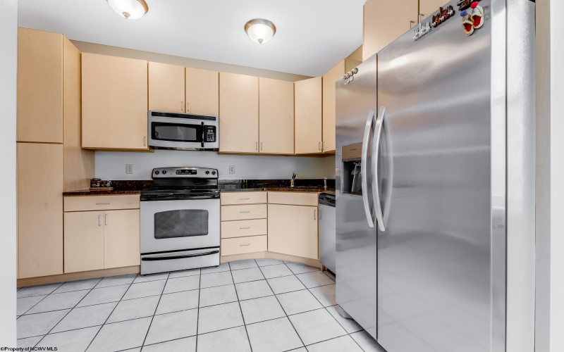 120 Fountain View Drive, Morgantown, West Virginia 26505, 2 Bedrooms Bedrooms, 5 Rooms Rooms,2 BathroomsBathrooms,Single Family Attached,For Sale,Fountain View,10159523
