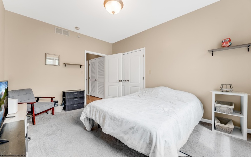 120 Fountain View Drive, Morgantown, West Virginia 26505, 2 Bedrooms Bedrooms, 5 Rooms Rooms,2 BathroomsBathrooms,Single Family Attached,For Sale,Fountain View,10159523